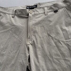 Travis‎ Mathew Shorts Mens 38 Khaki Performance Golf Chino Stretch Flat Front